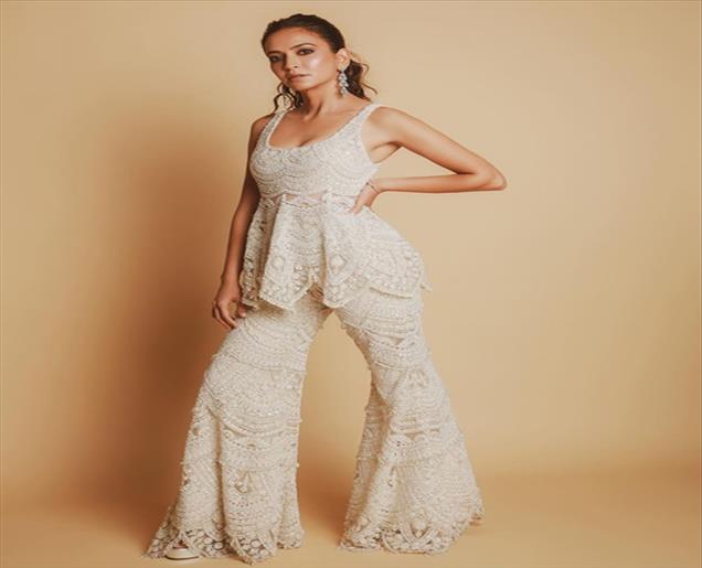 Bollywood inspired white outfits for any occasion